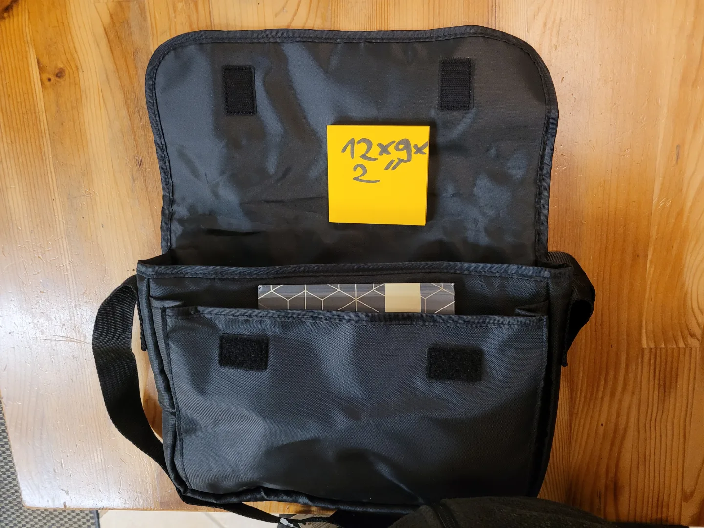 CASIO Black Messenger Bag image indicator(2)