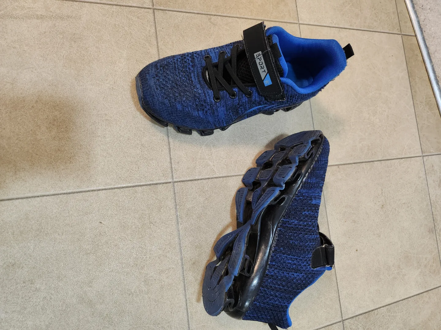 Kids' Blue Running Shoes Size 5 thumbnail