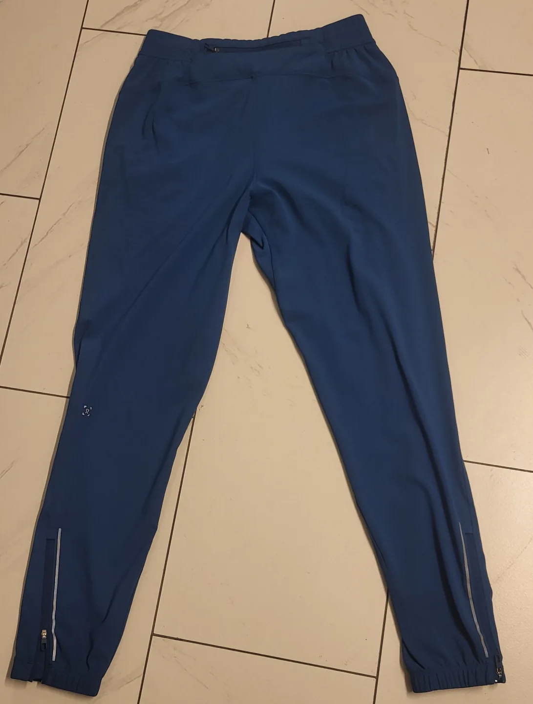 Lululemon Metal Vent Tech Joggers - Size M thumbnail