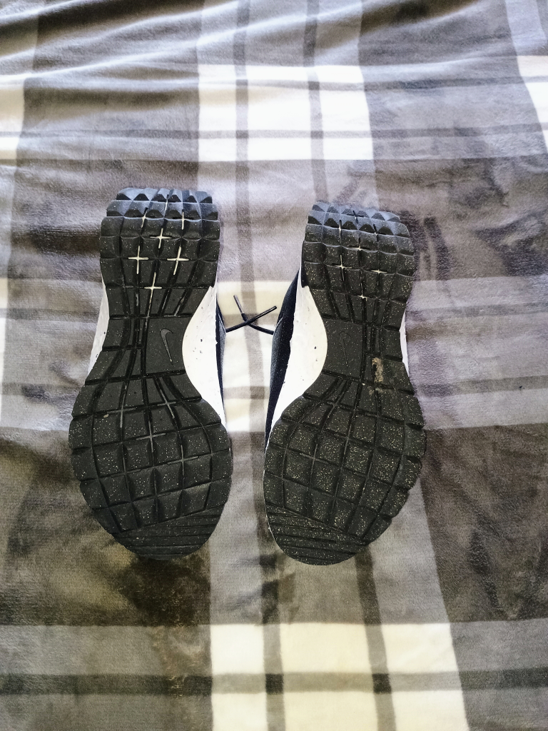 Nike Renew Run Trainers - photo 4