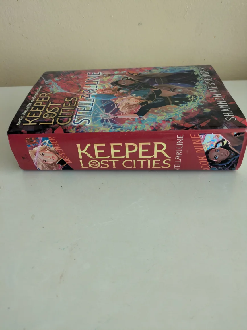Keeper of the Lost Cities: Stellarlune (Book 9) image indicator(2)