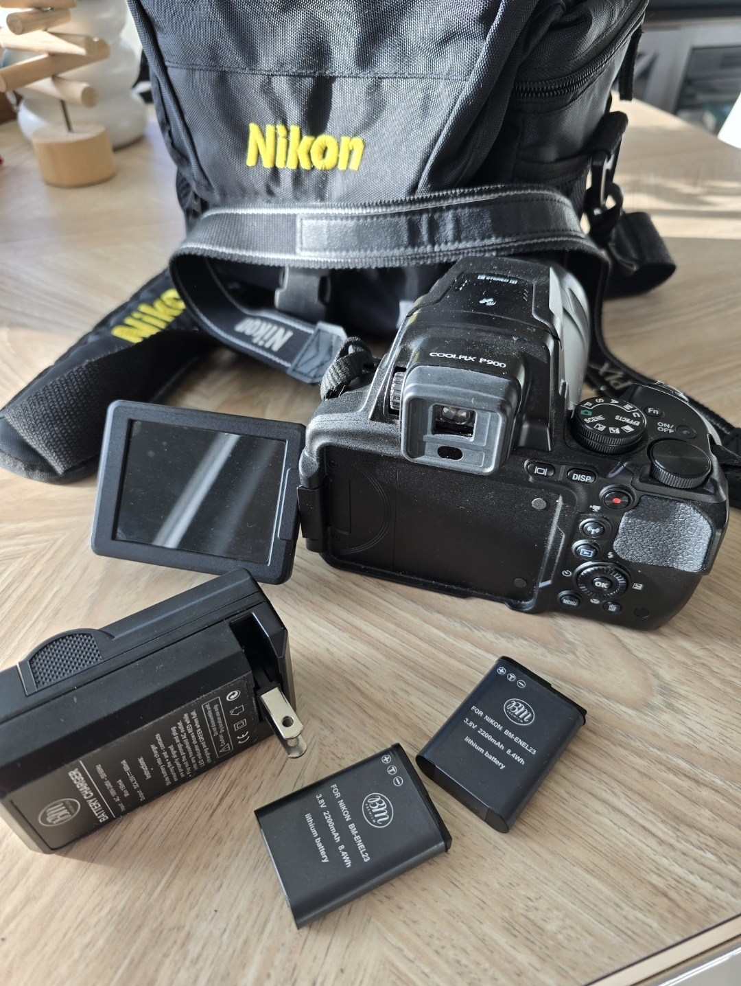 Nikon Coolpix P900 Superzoom Camera with Accessories - photo 2