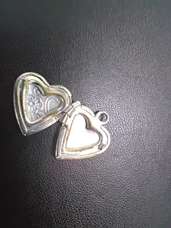 Small Heart Flower Couple Locket Pendant 925 Silver image indicator(2)