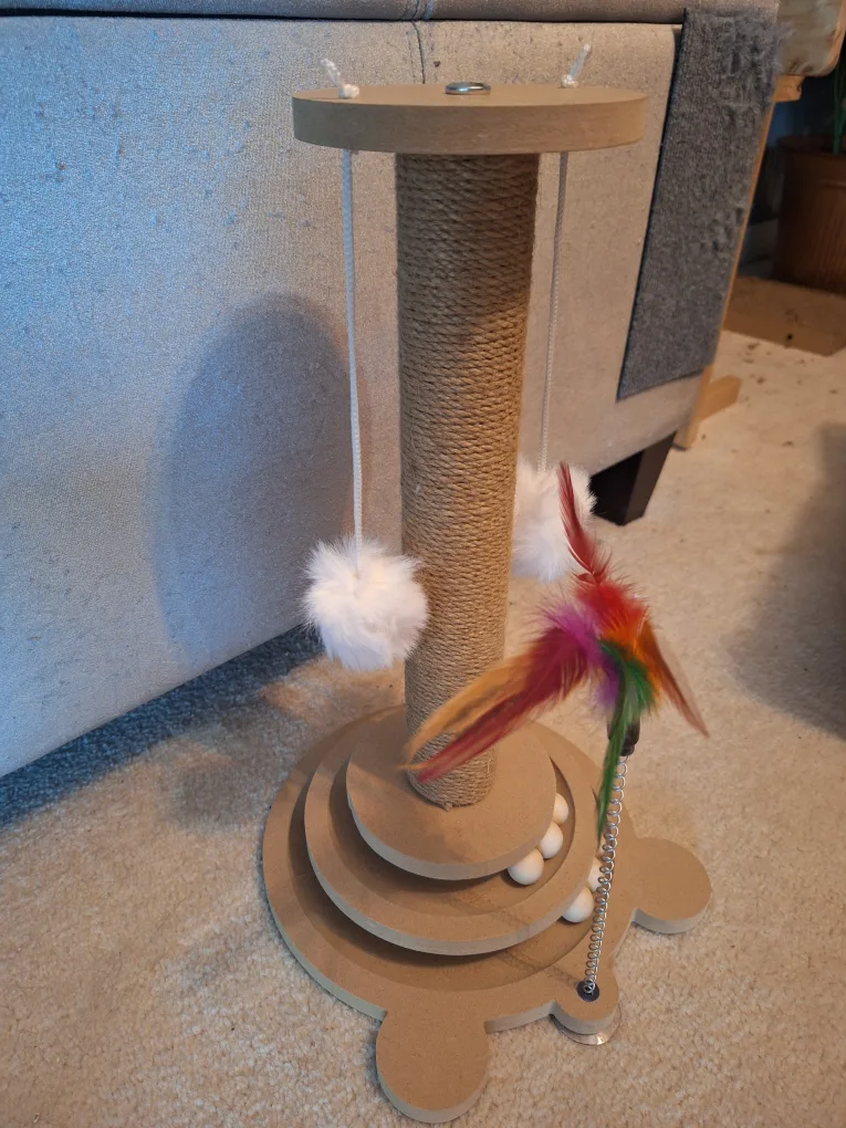 Cat Scratching Post with Toys 😻 image indicator(2)
