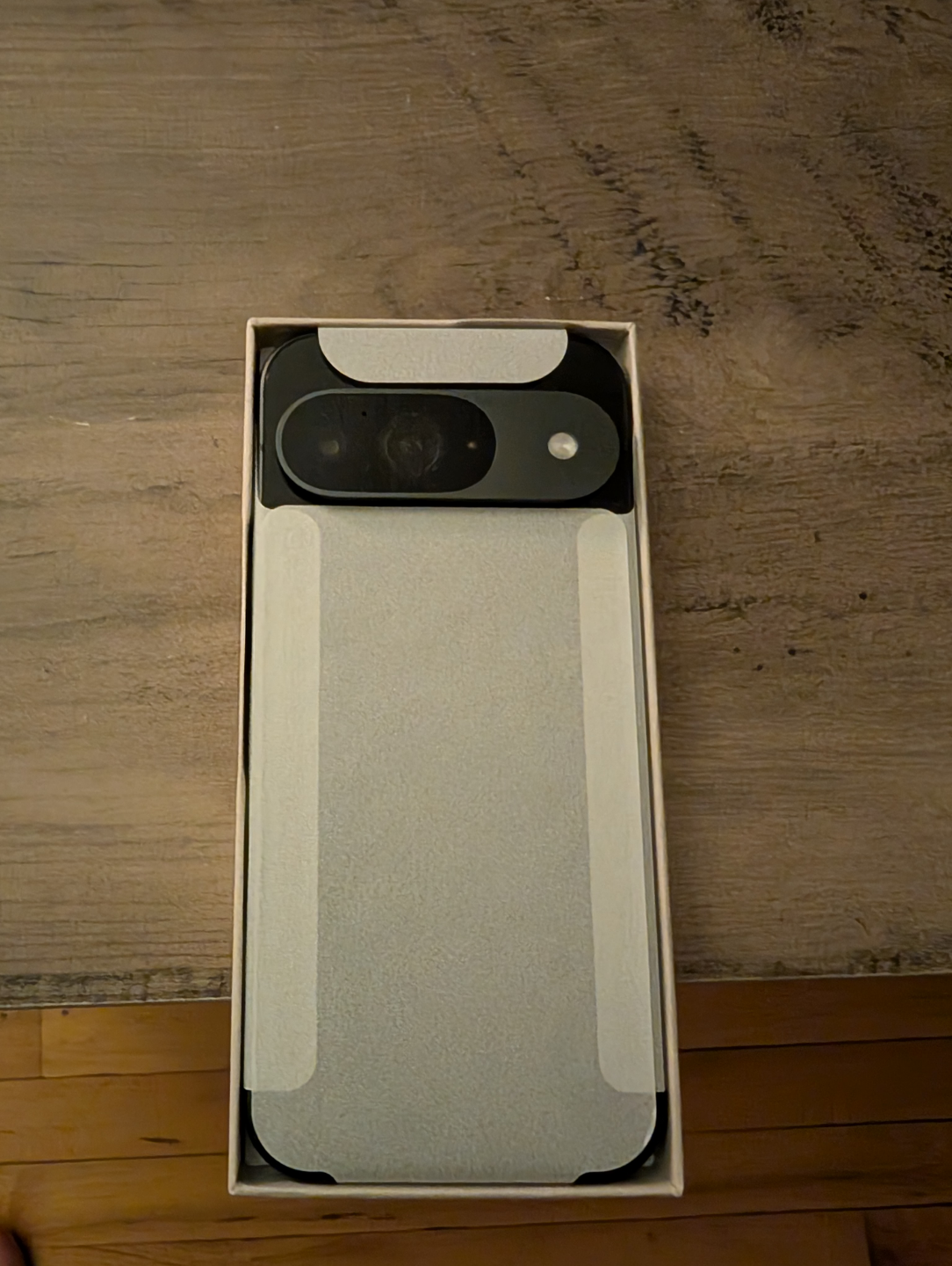 Google Pixel 9 -  Brand New never used - photo 2