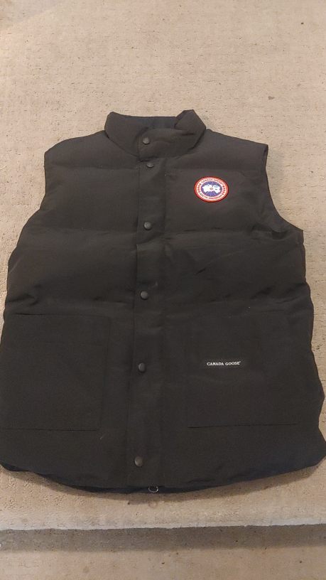 Canada Goose Men's Black Arctic Program Vest Size L