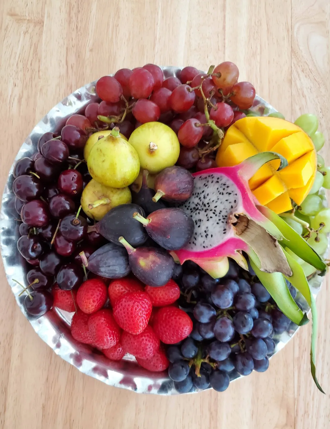 Unique Shaped Wooden Serving Platter image indicator(3)