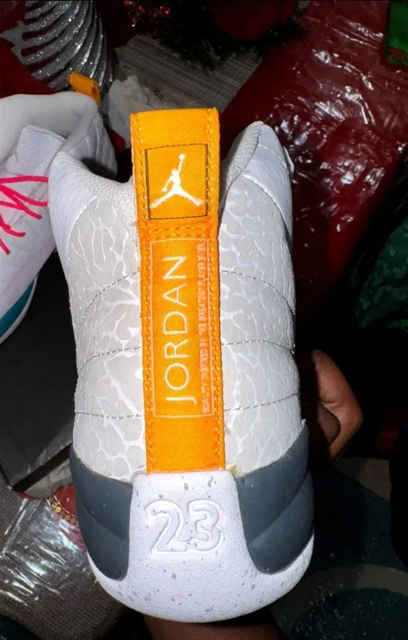 Jordan 12 vapor green white size 6.5y image indicator(3)