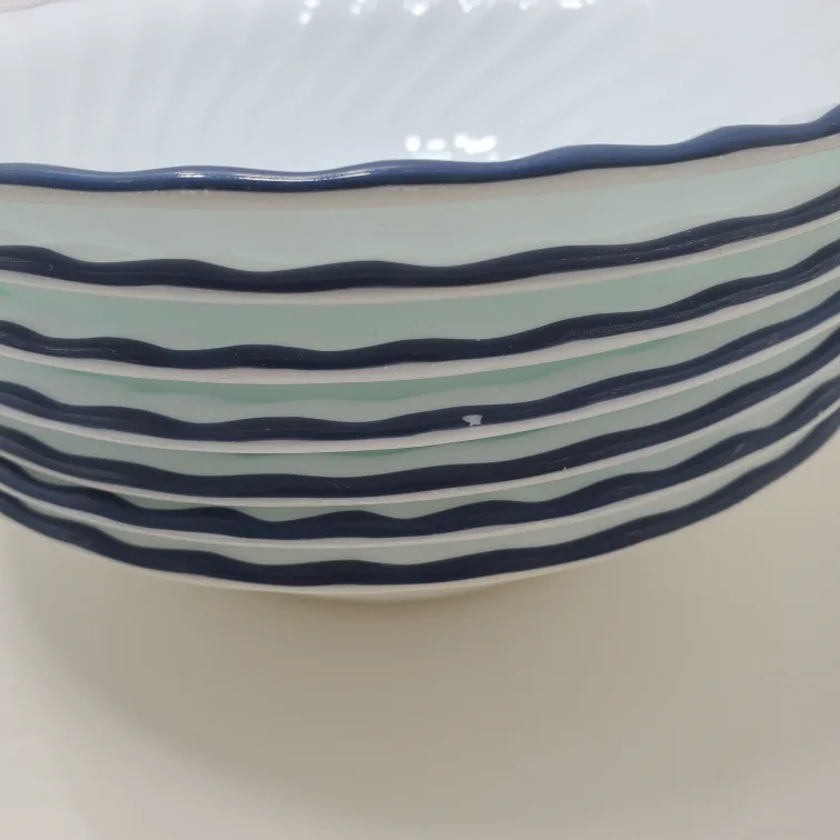 💚Corelle by Corning Bowls and Small Plates image indicator(7)