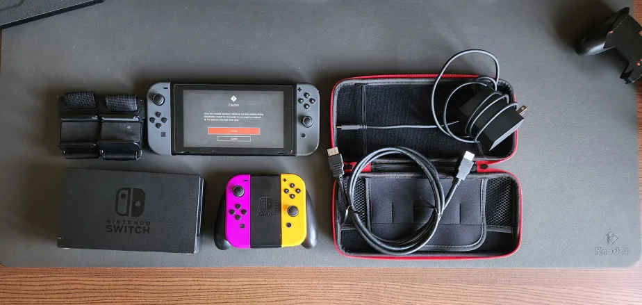 Nintendo Switch Console Bundle  lot image indicator(2)