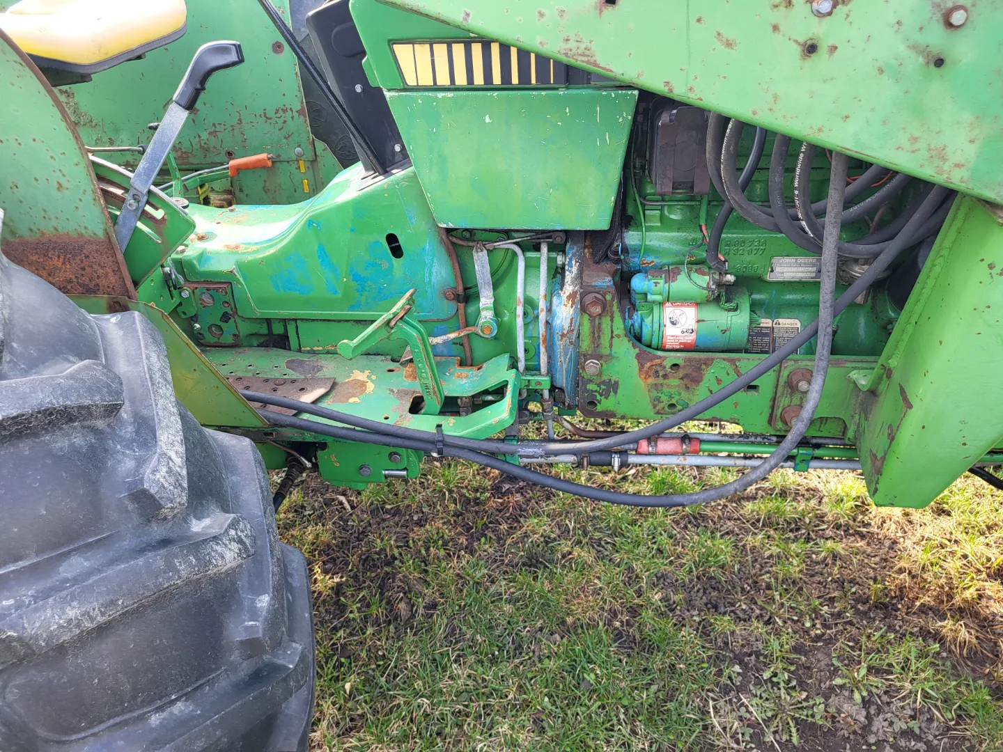 John Deere 2355 Tractor 4WD with 175 Front Loader image indicator(5)