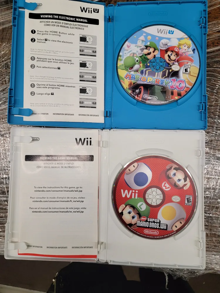 Lot of 11 Wii and Wii U Games image indicator(4)