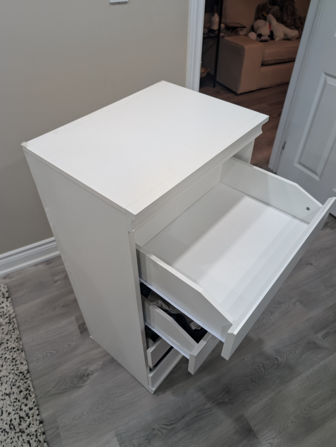 drawer dresser