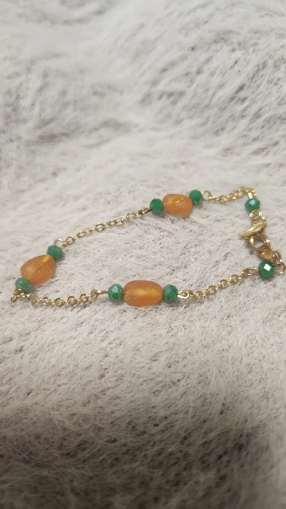 Charming Amber & Green Beaded Bracelet thumbnail