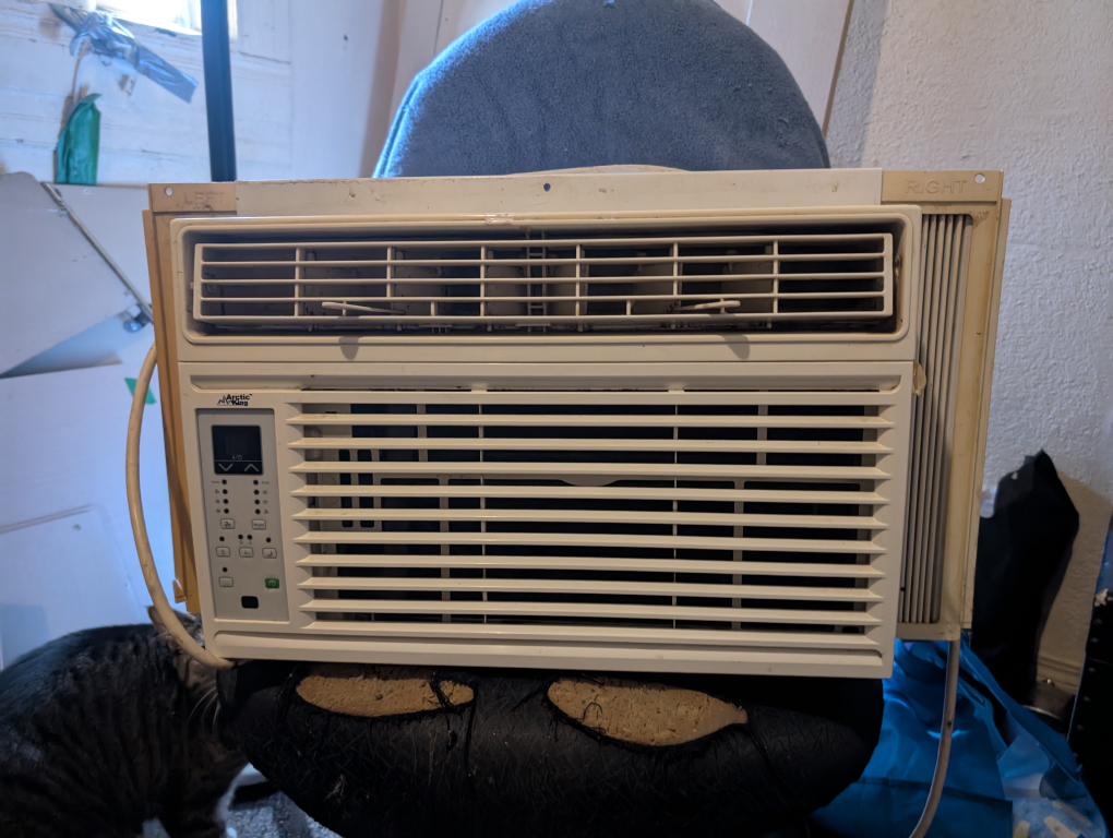 6000 BTU Arctic King air conditioner