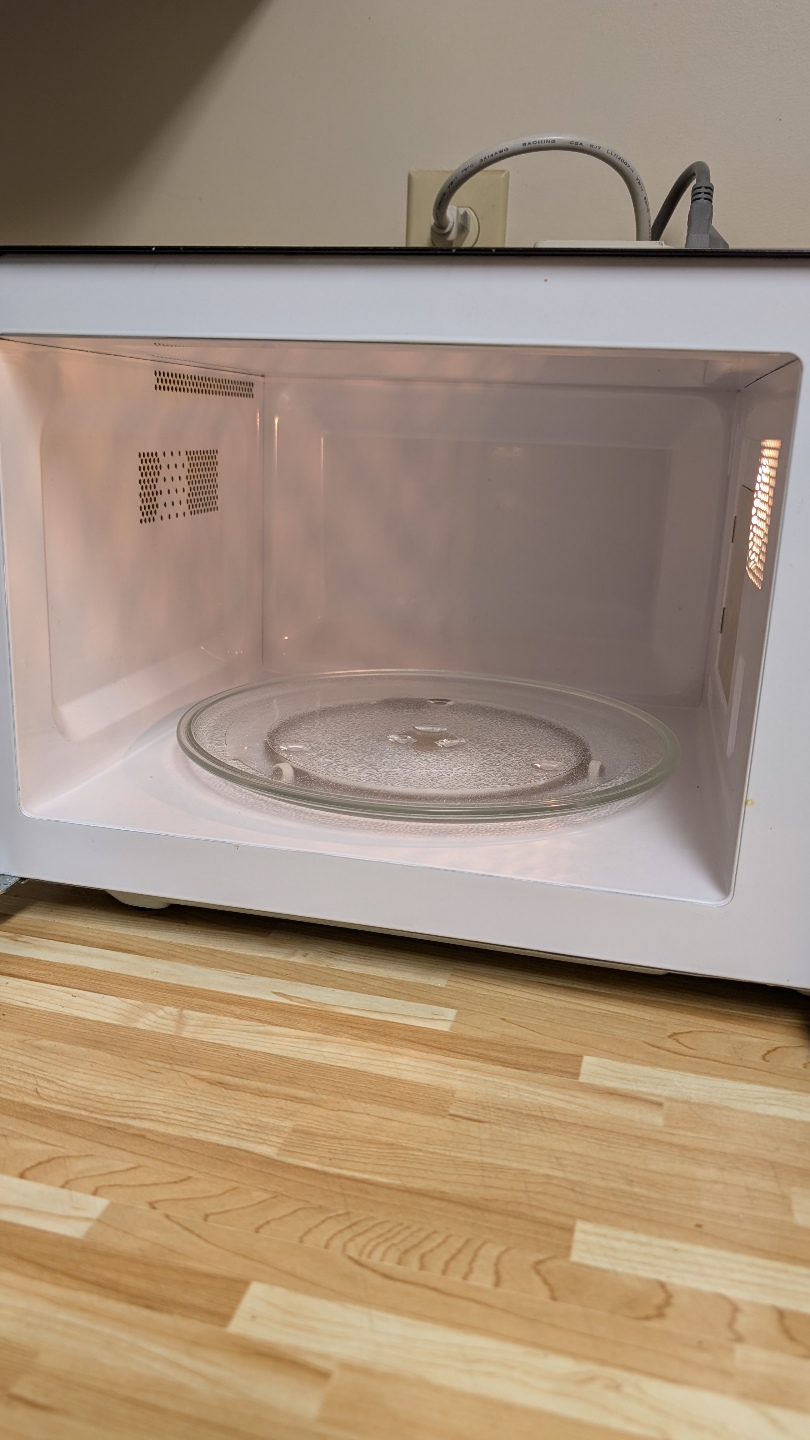 Danby Microwave - photo 2
