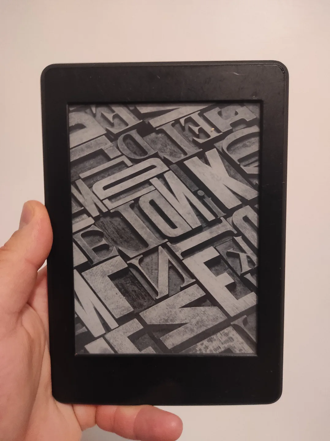 Amazon Kindle E-reader thumbnail