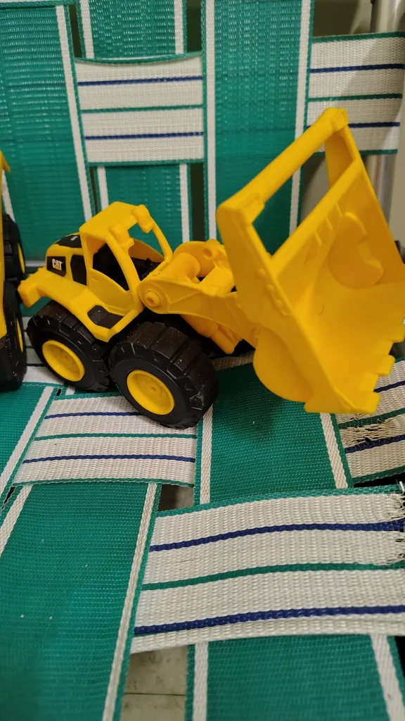 CAT Construction Toy Set image indicator(2)