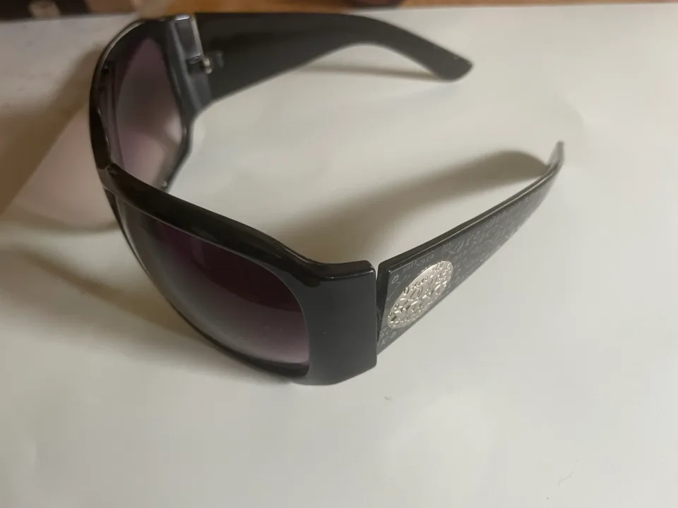Sunglasses image indicator(3)