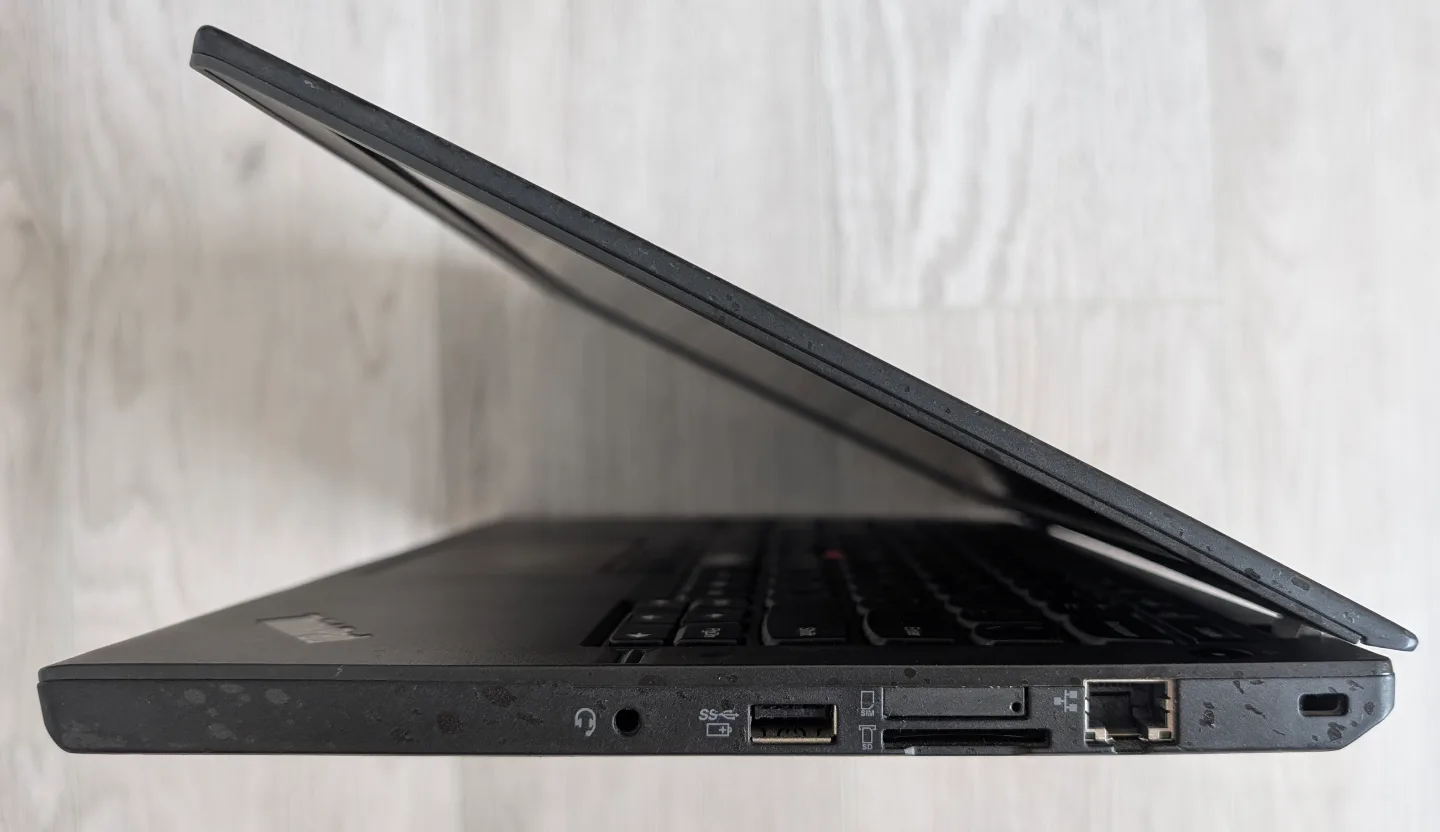 Lenovo ThinkPad X250 Laptop image indicator(3)