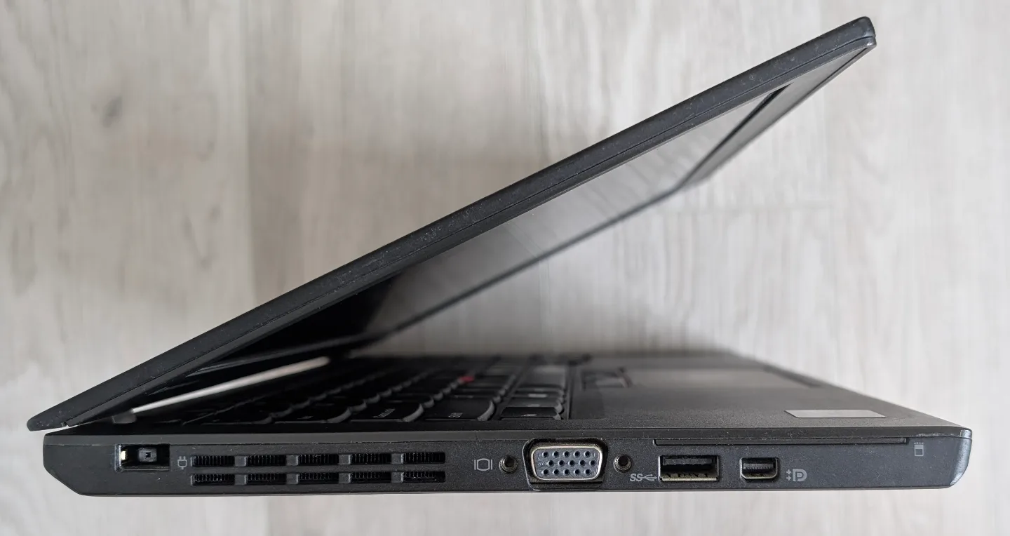 Lenovo ThinkPad X250 Laptop image indicator(4)