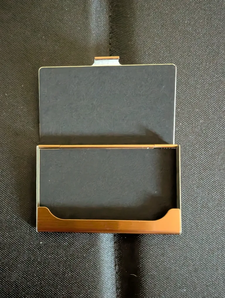 Rose Gold Metal Business Card Holder image indicator(2)