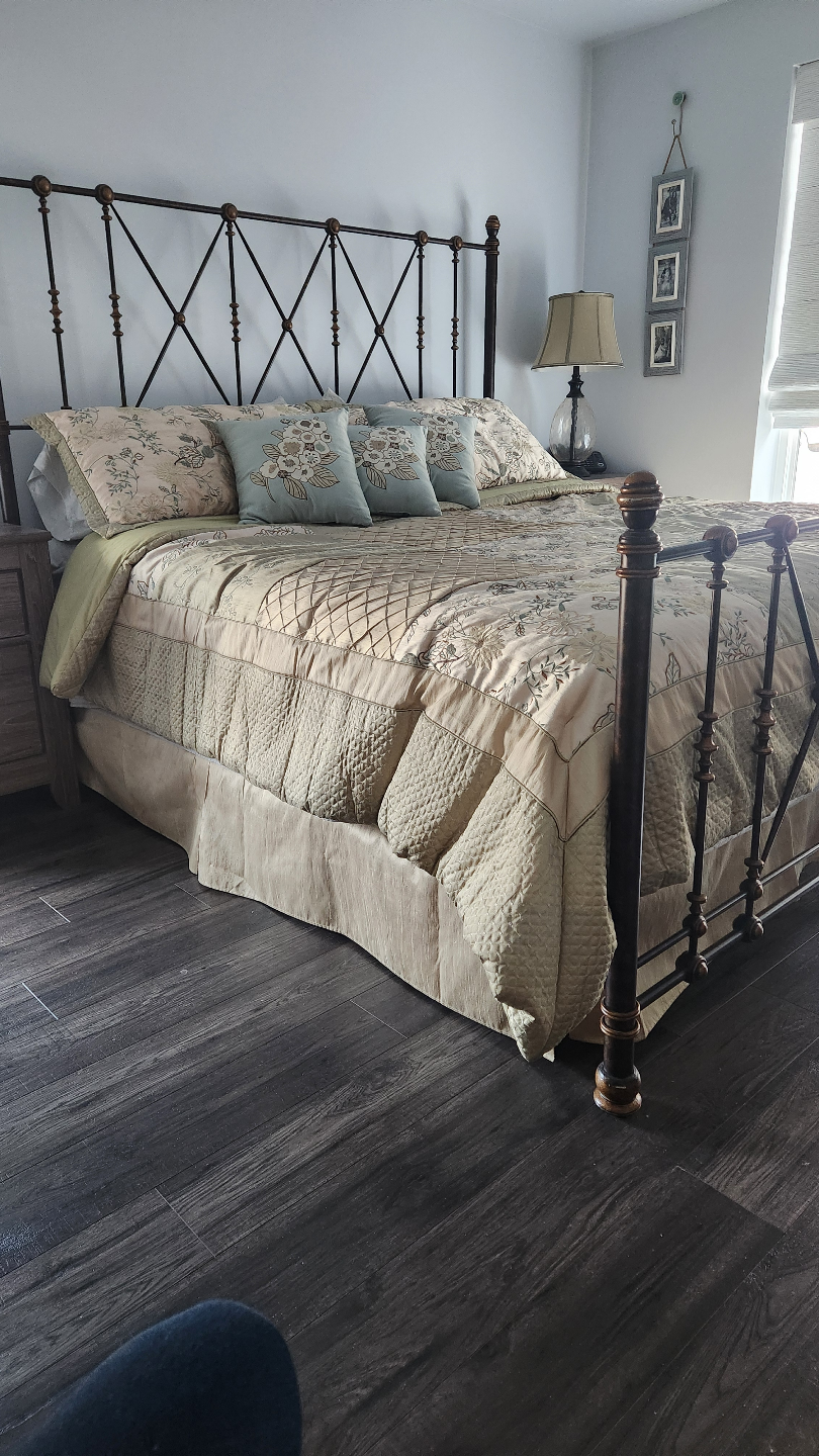 King Size Metal Bed Frame - photo 3