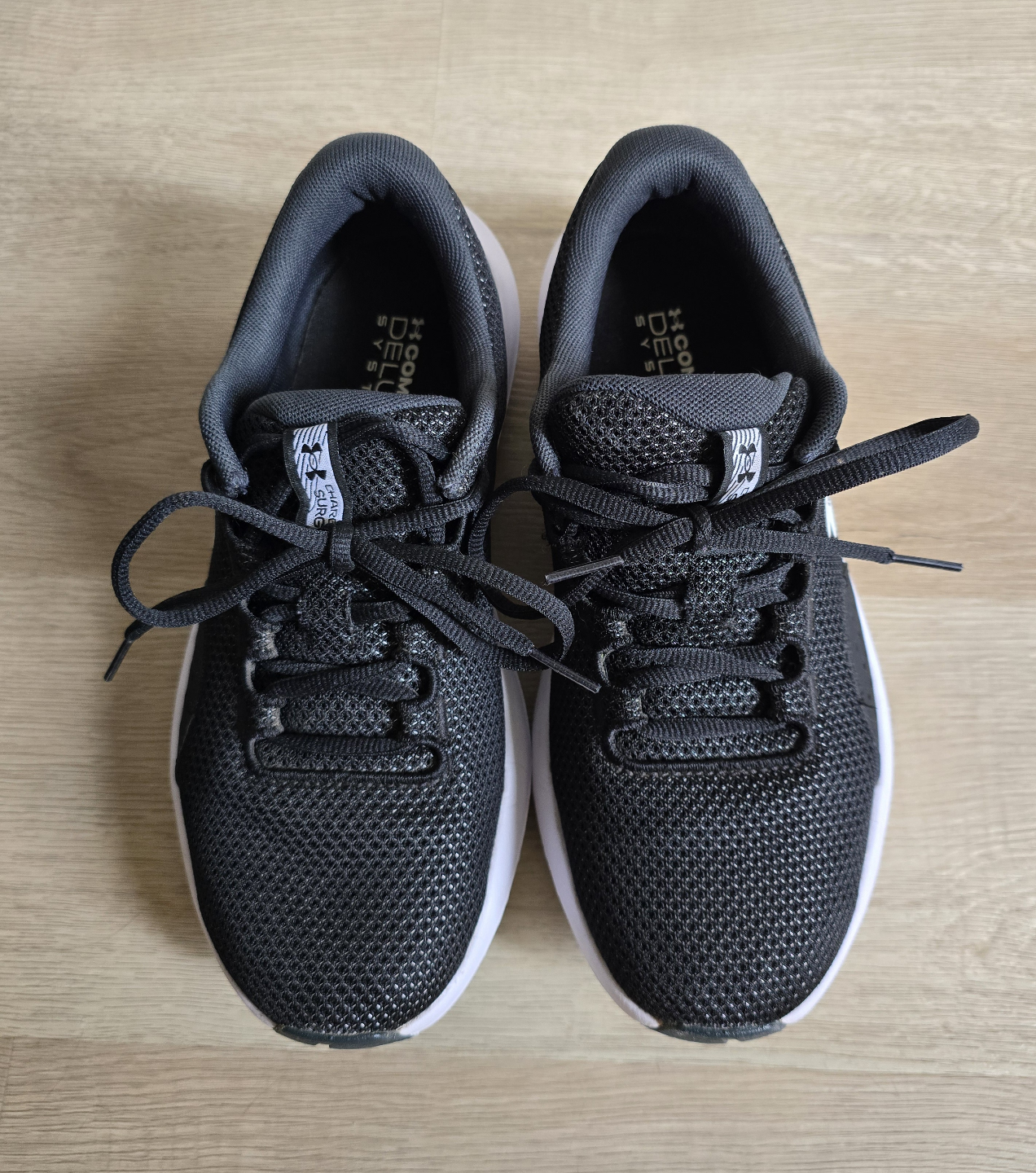 Women's UA Shoes 8.5