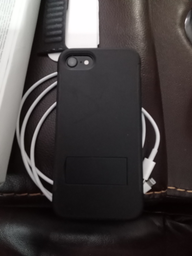 iPhone SE 3 - Black - 64GB - Unlocked - photo 3