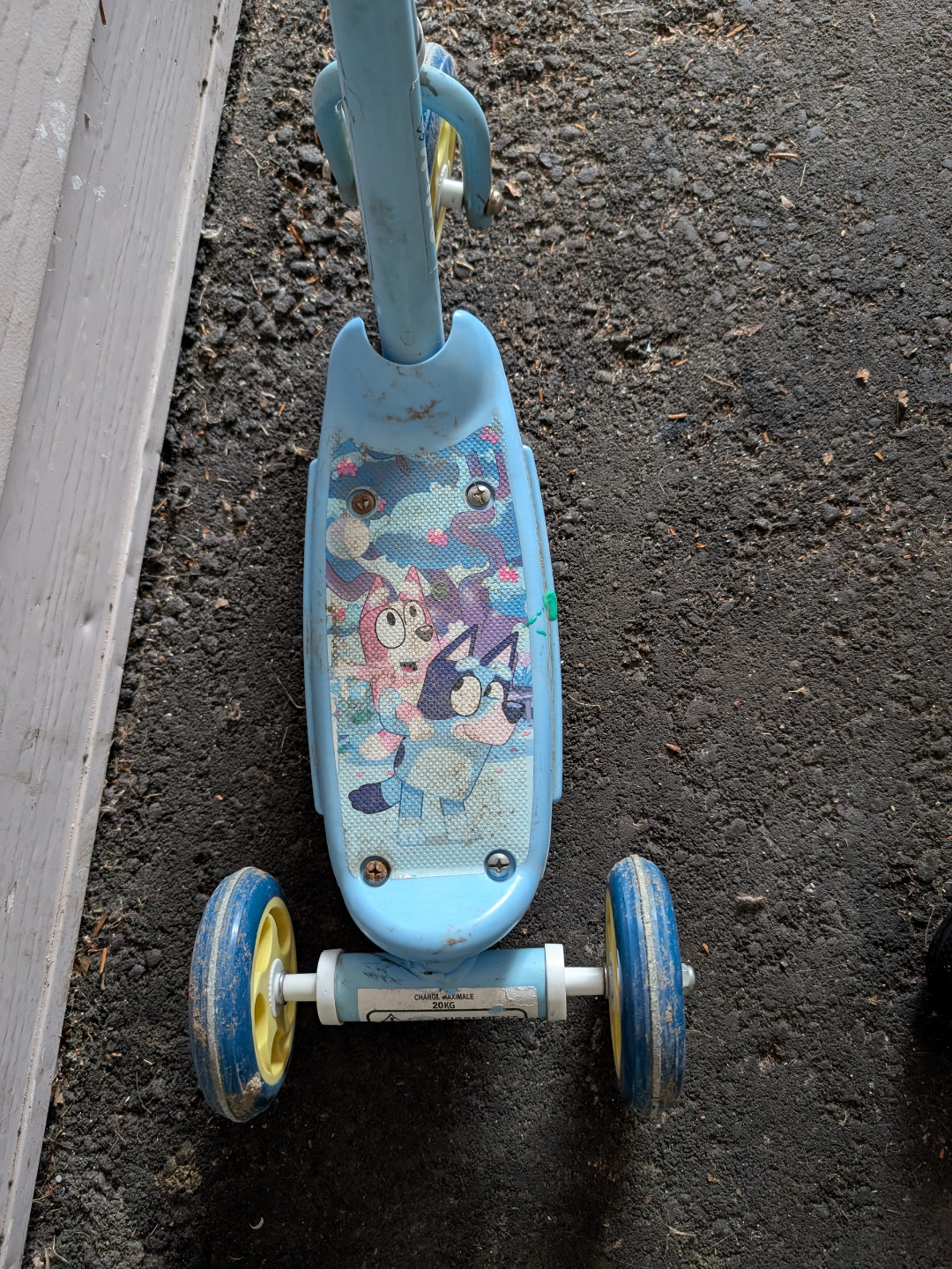 Bluet Kids' Character Scooter - Pre-loved - photo 2