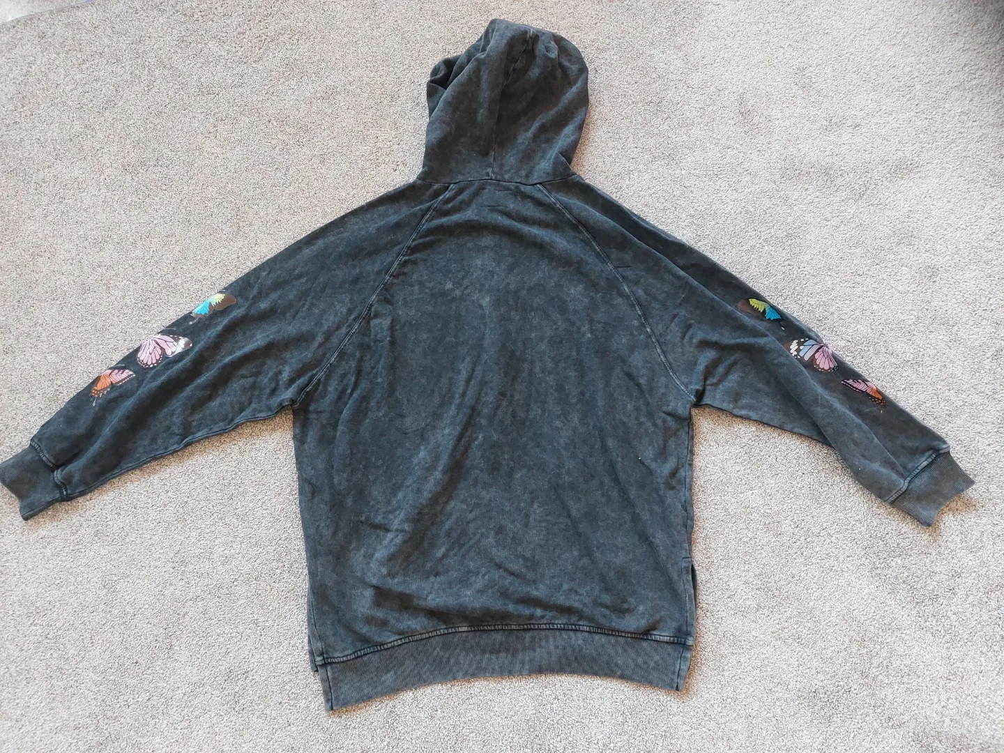 Brand New women's hoodie size S image indicator(2)