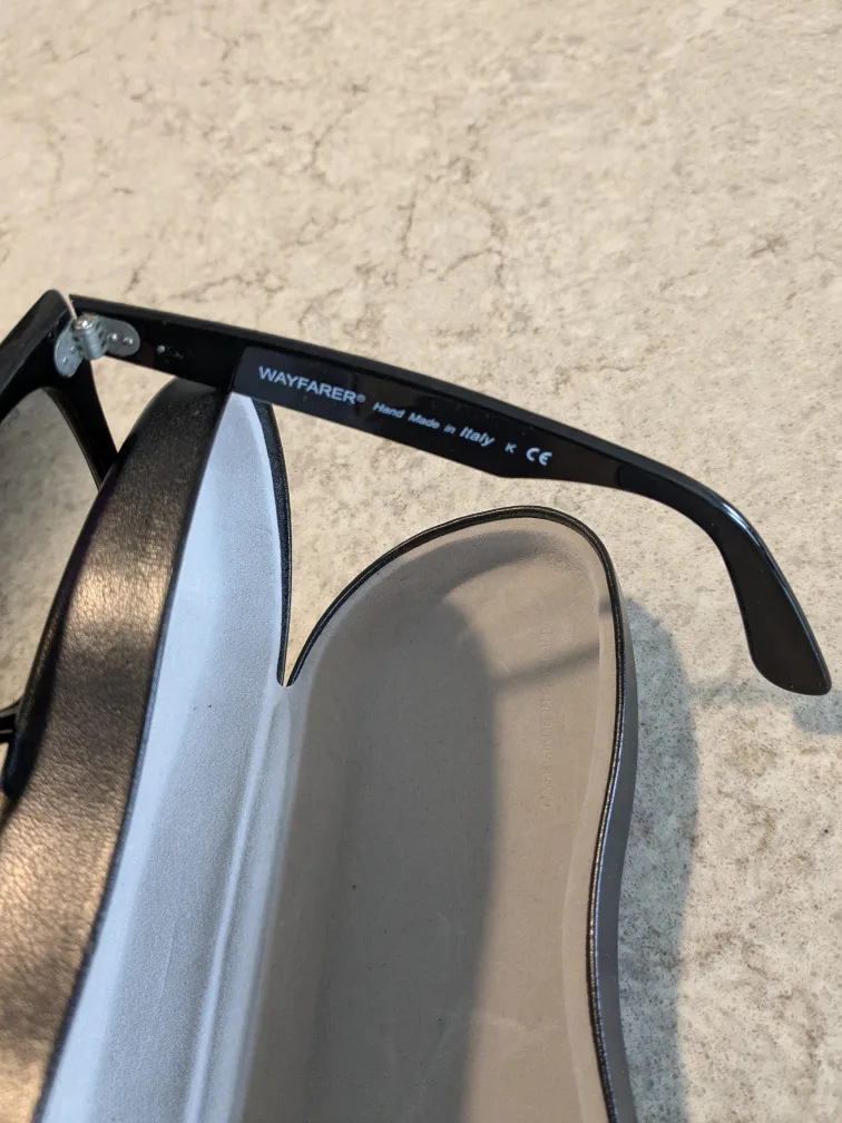 Ray-Ban Wayfarer Sunglasses 💚 image indicator(3)