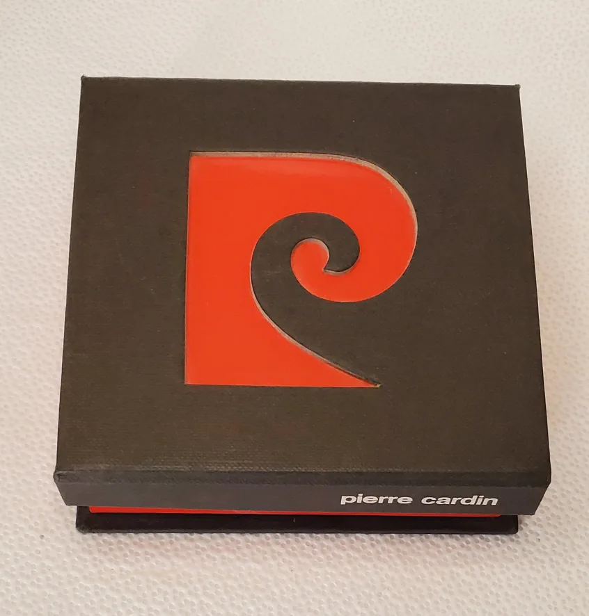 Pierre Cardin earring collection image indicator(2)