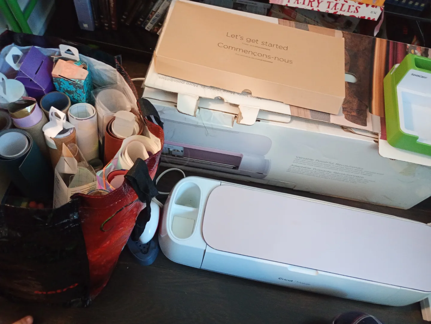 Cricut Maker Bundle with Accessories image indicator(5)