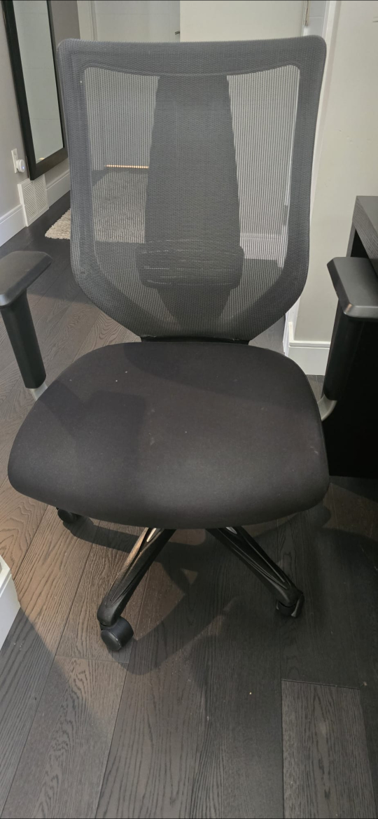 Office Desk and Chair - photo 4
