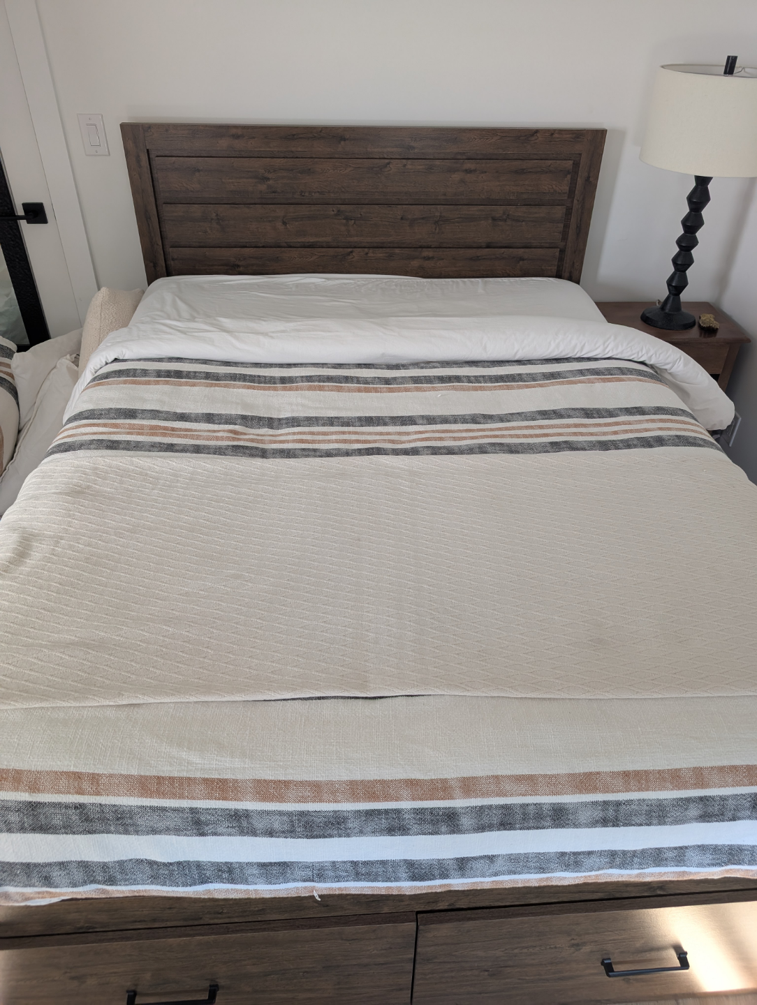 Queen-size Storage Bed Frame & Firm Mattress - photo 2