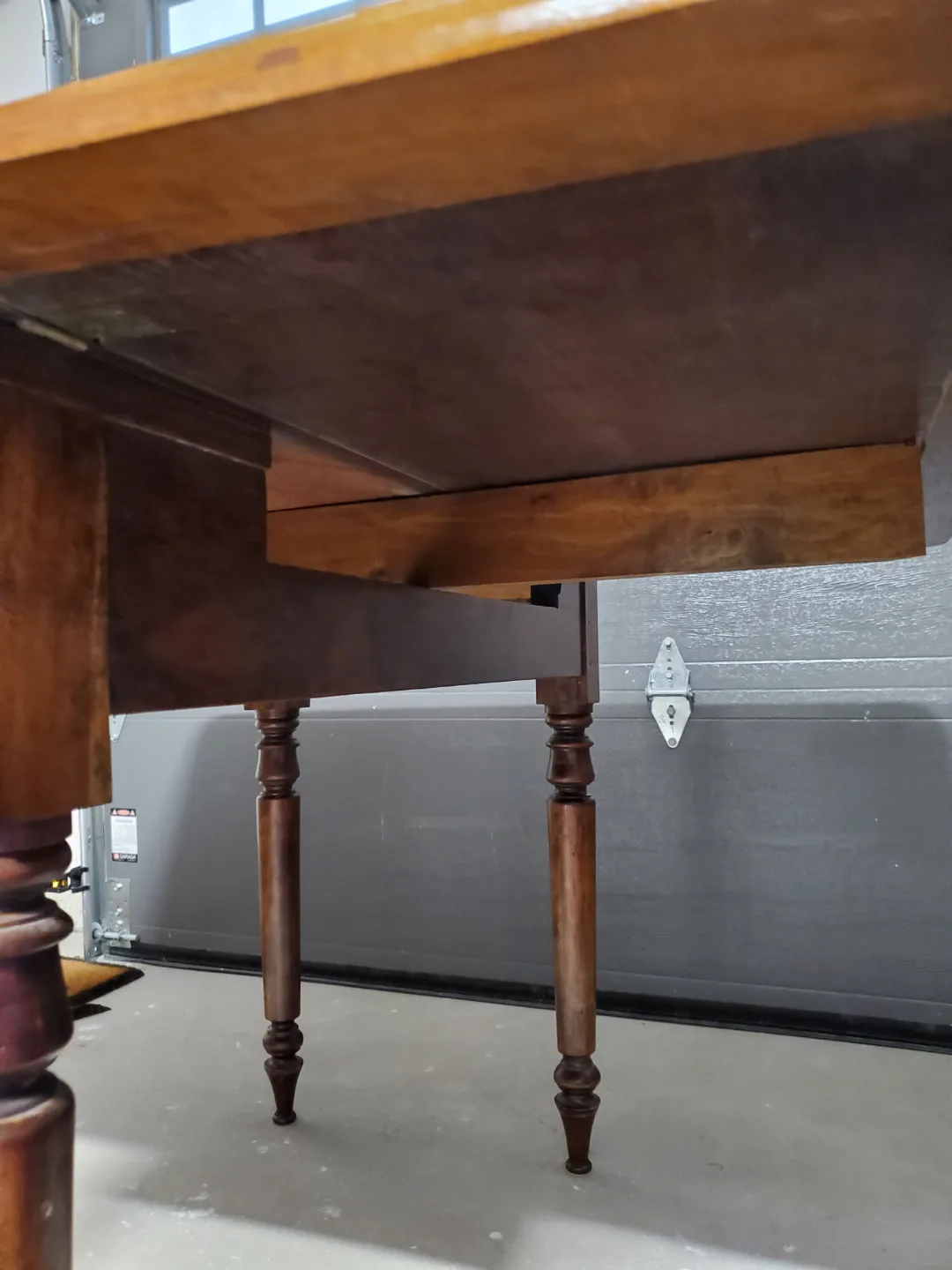 Antique Drop-Leaf Table image indicator(4)