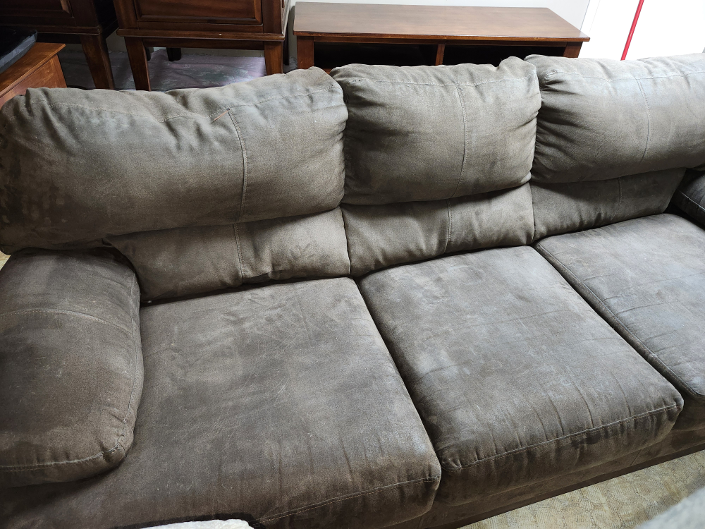 Brown microfiber couch - photo 4