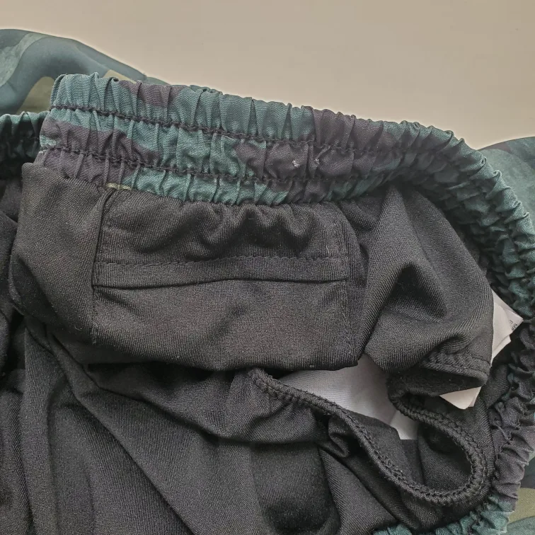 💚Old Navy Active Camo Running Shorts image indicator(9)