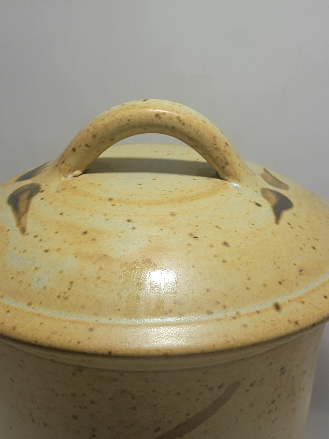 Handcrafted Pottery cannister with Lid - photo 2