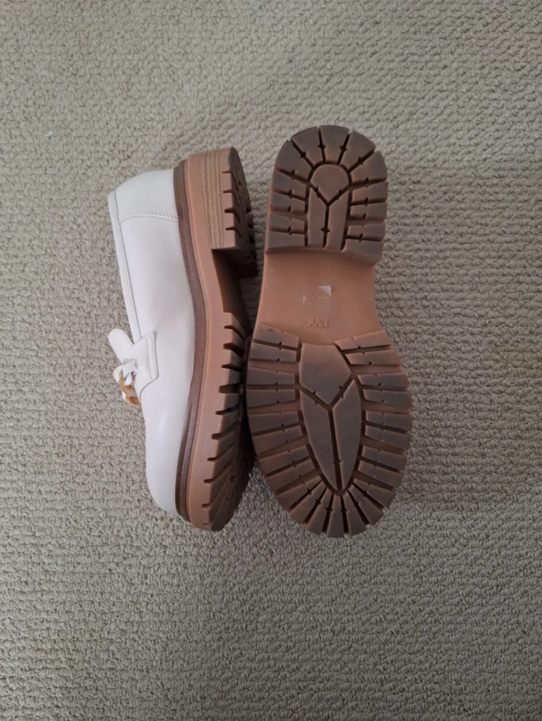 Wide Width Cream-coloured chunky loafers with chain detail image indicator(3)