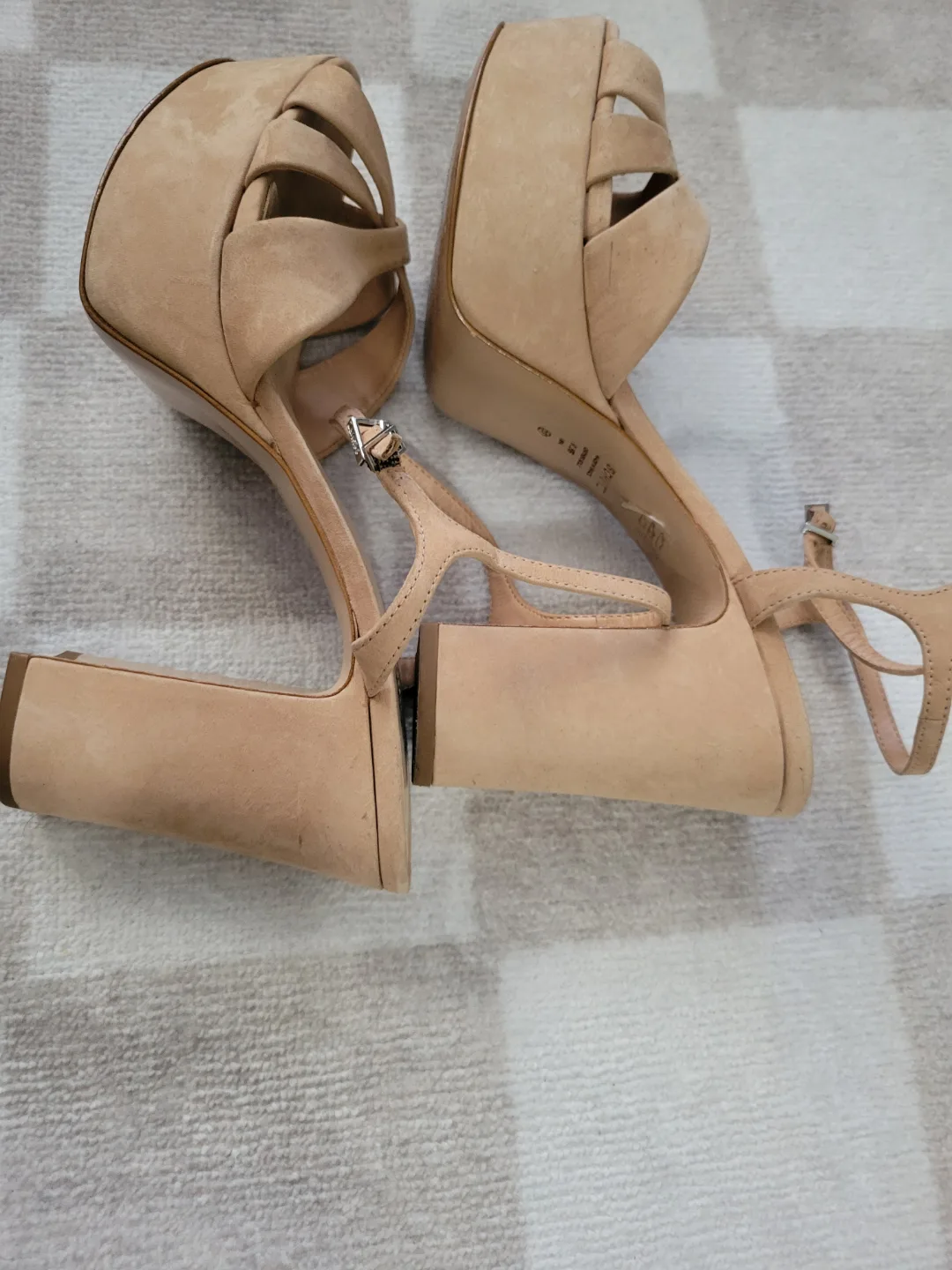 Schutz Platform Heels image indicator(4)