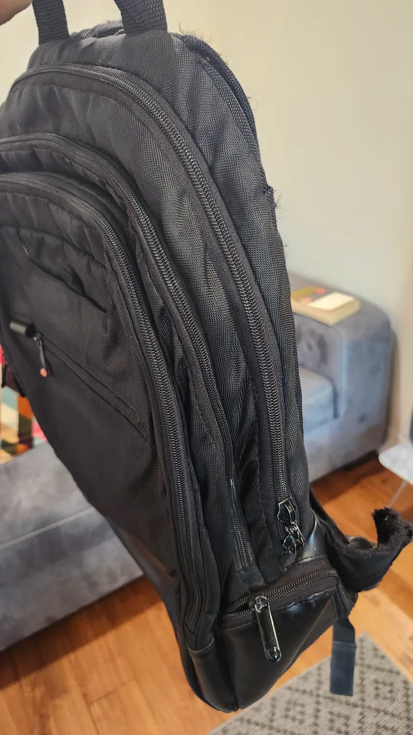 ThinkPad Black laptop Backpack image indicator(5)