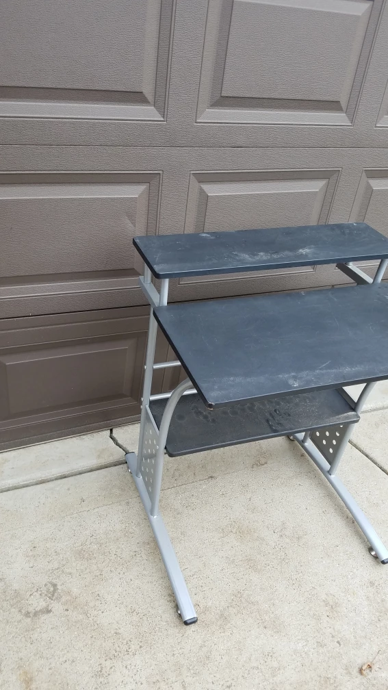 Small Computer Desk - Two Tier - photo 3