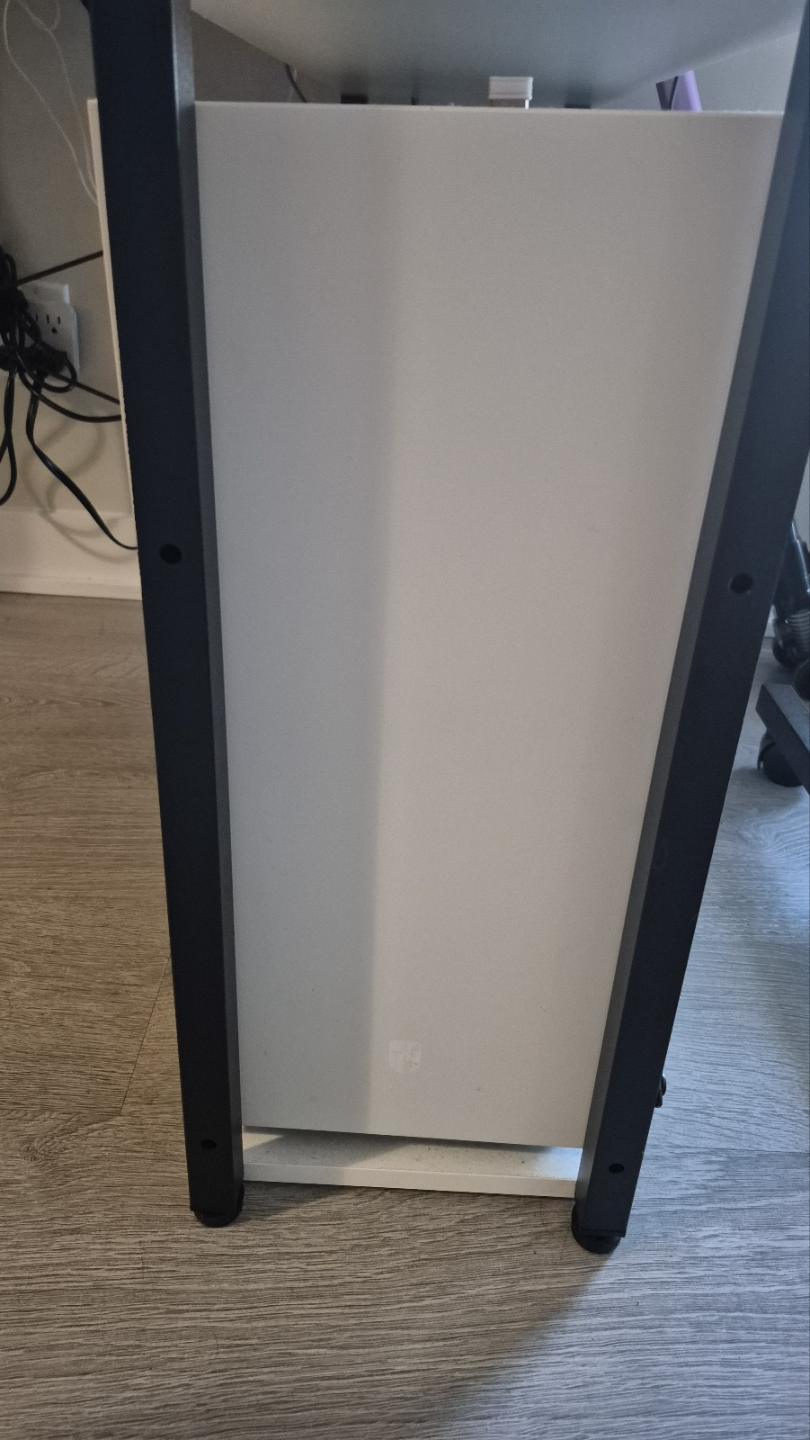 High end Custom-Built Gaming PC/ Dual Monitors/ Monitor Arm - photo 2