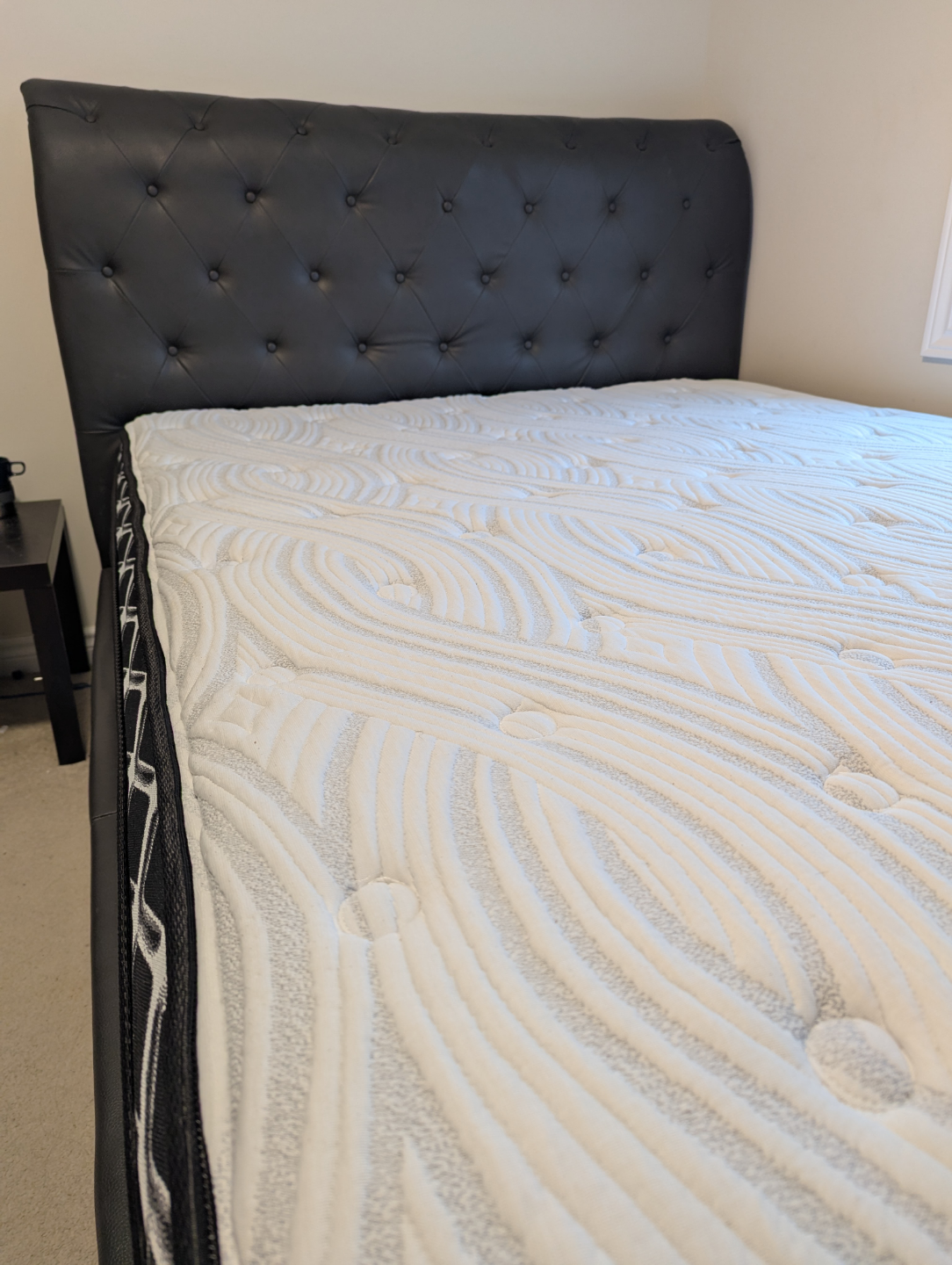 Queen-size bed frame and mattress - photo 4