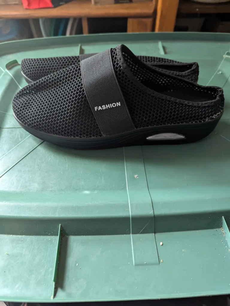 Women's Black Mesh Slip-On Shoes image indicator(2)