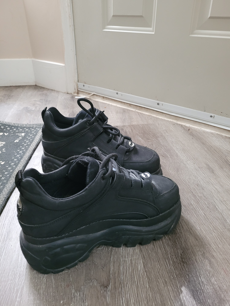 Buffalo London Black Platform Sneakers!!