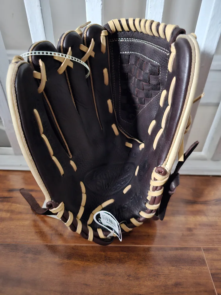 Valkyrie Series Louisville Slugger Baseball Glove image indicator(3)