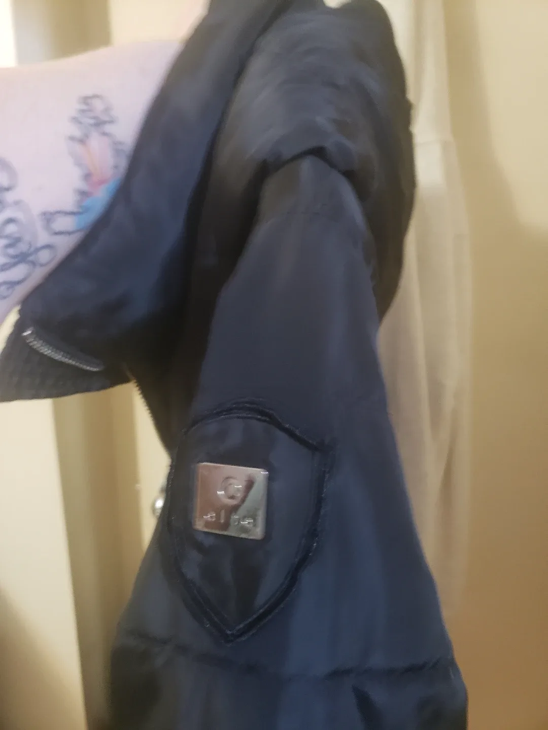 woman winter jacket image indicator(3)